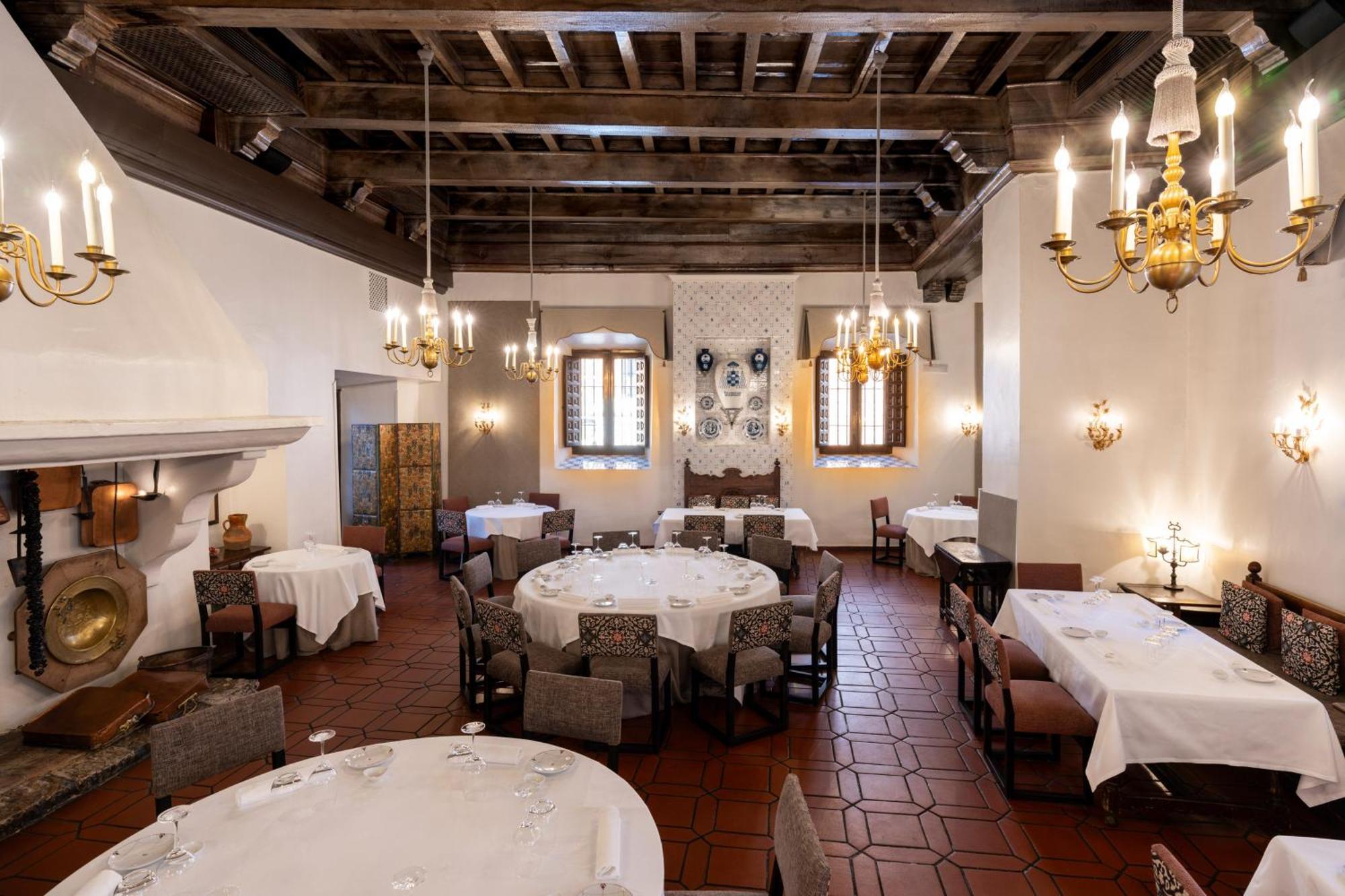 Parador De Alcalá de Henares Eksteriør billede